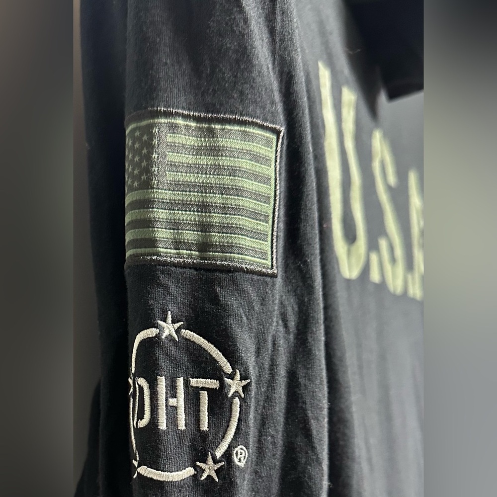 Washington Huskies Colosseum OHT Military Appreciation Light Hoodie  - Black NWT - Picture 3 of 10